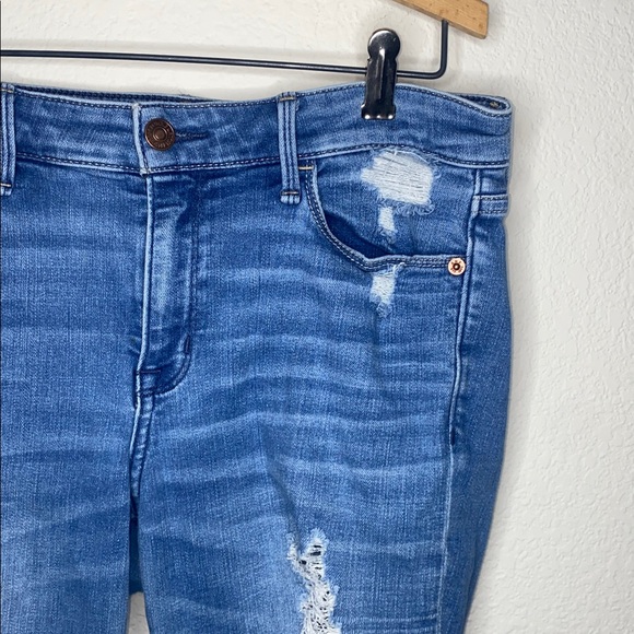 Abercrombie & Fitch Denim - 💋Abercrombie and Fitch Harper Super Skinny Jeans!
